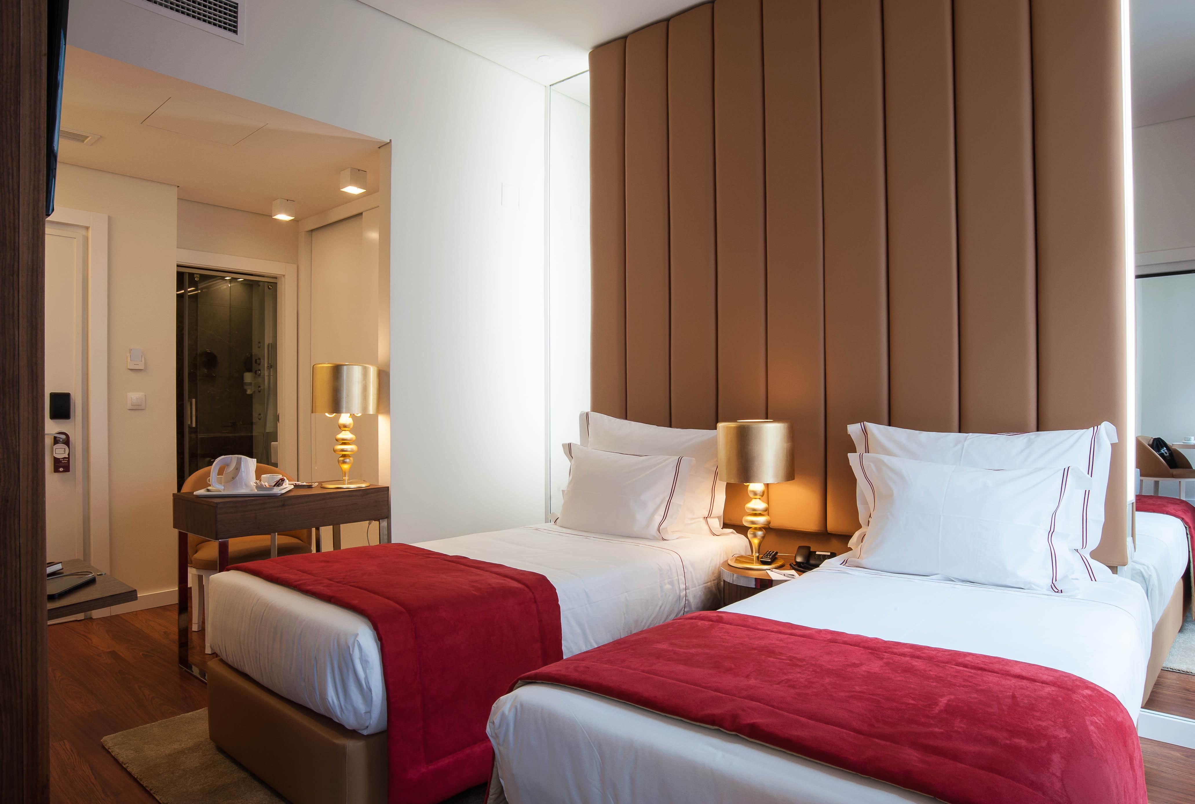 The 7 Hotel, Suites, & 3*