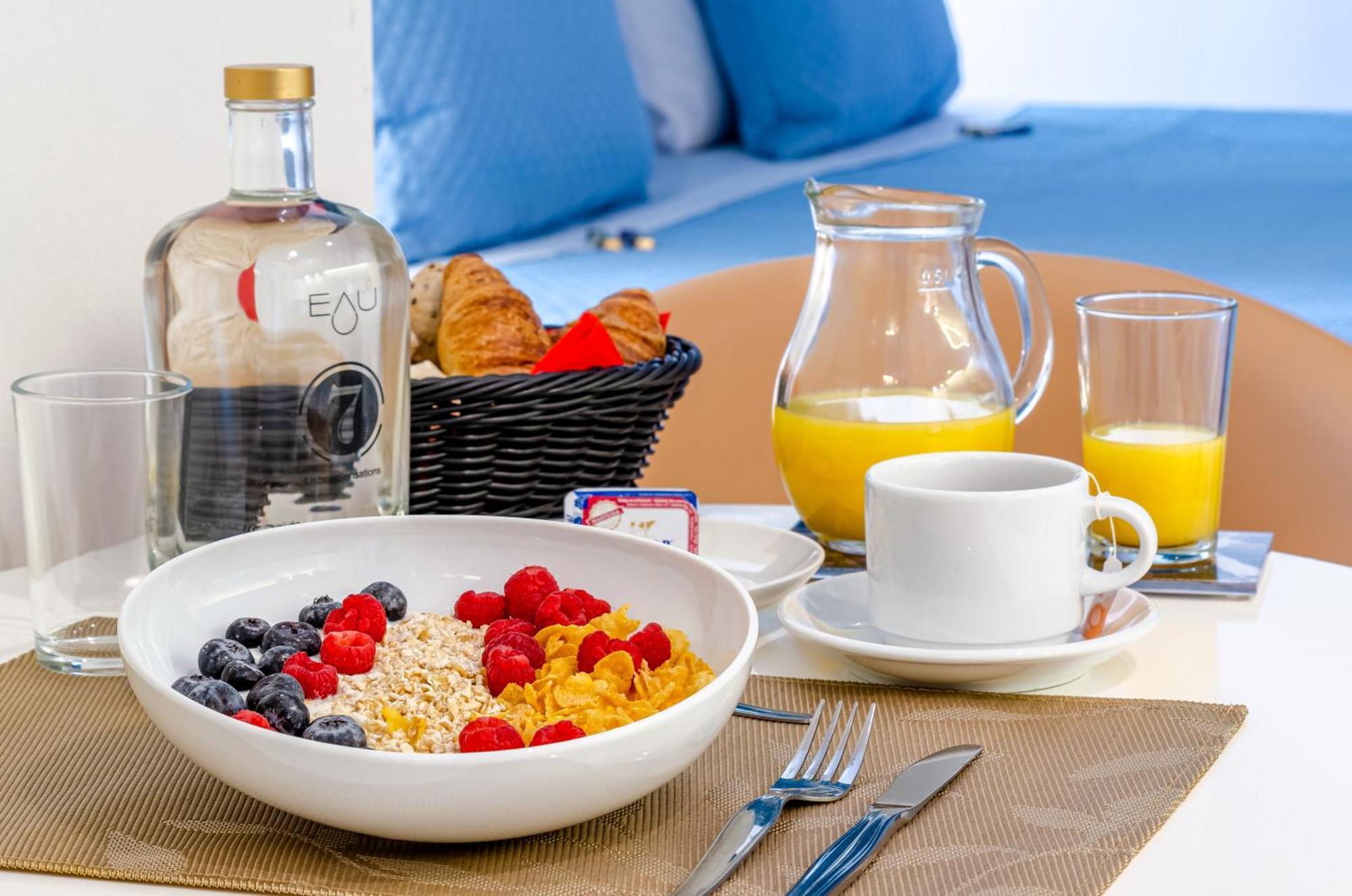 The 7 Hotel, Suites, & 3* Lisbon